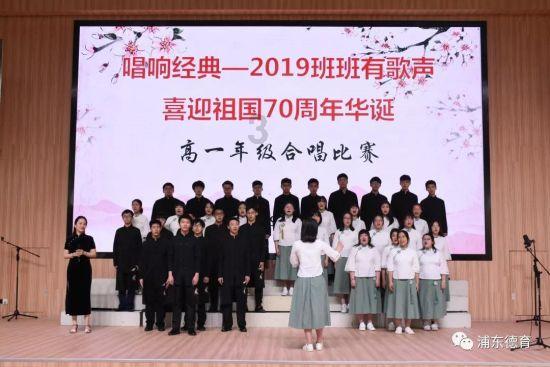 齐达内被称为球王，很多人觉得他的成就达不到这个称谓，你是否赞同？游戏画面